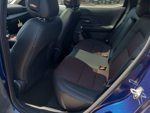New 2026 Nissan Kicks SR w/ SR Premium Package FWD image 9