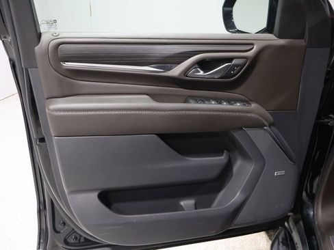 Used 2022 GMC Yukon XL Denali image 13