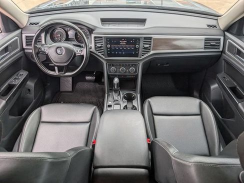 Used 2019 Volkswagen Atlas SE w/ Panoramic Sunroof Package FWD image 11