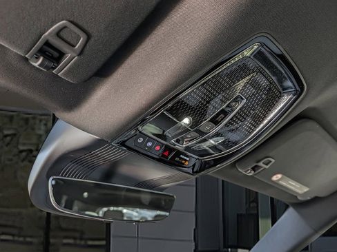 New 2026 Cadillac Vistiq Sport image 34