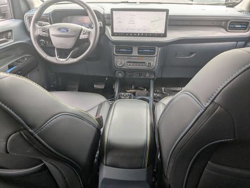 Used 2025 Ford Maverick Lobo AWD/4WD image 22