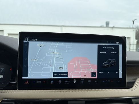 Certified 2024 Lincoln Corsair Reserve w/ Equipment Group 202A image 24