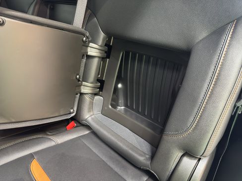 Used 2022 GMC Sierra 1500 AT4 w/ AT4 Premium Package image 14