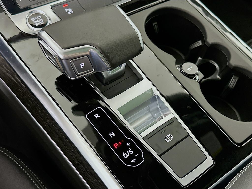 Used 2026 Audi Q7 2.0T Premium w/ Convenience Plus Package AWD/4WD image 22