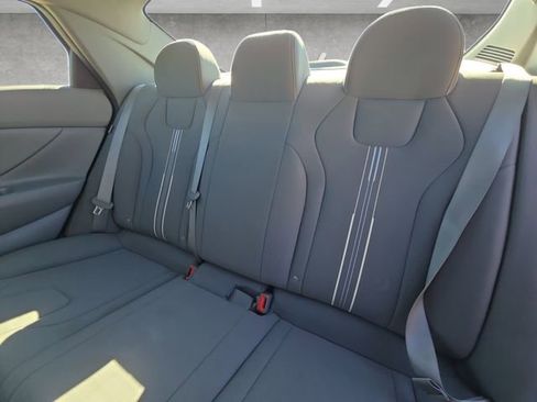 Used 2024 Hyundai Elantra SEL FWD image 22