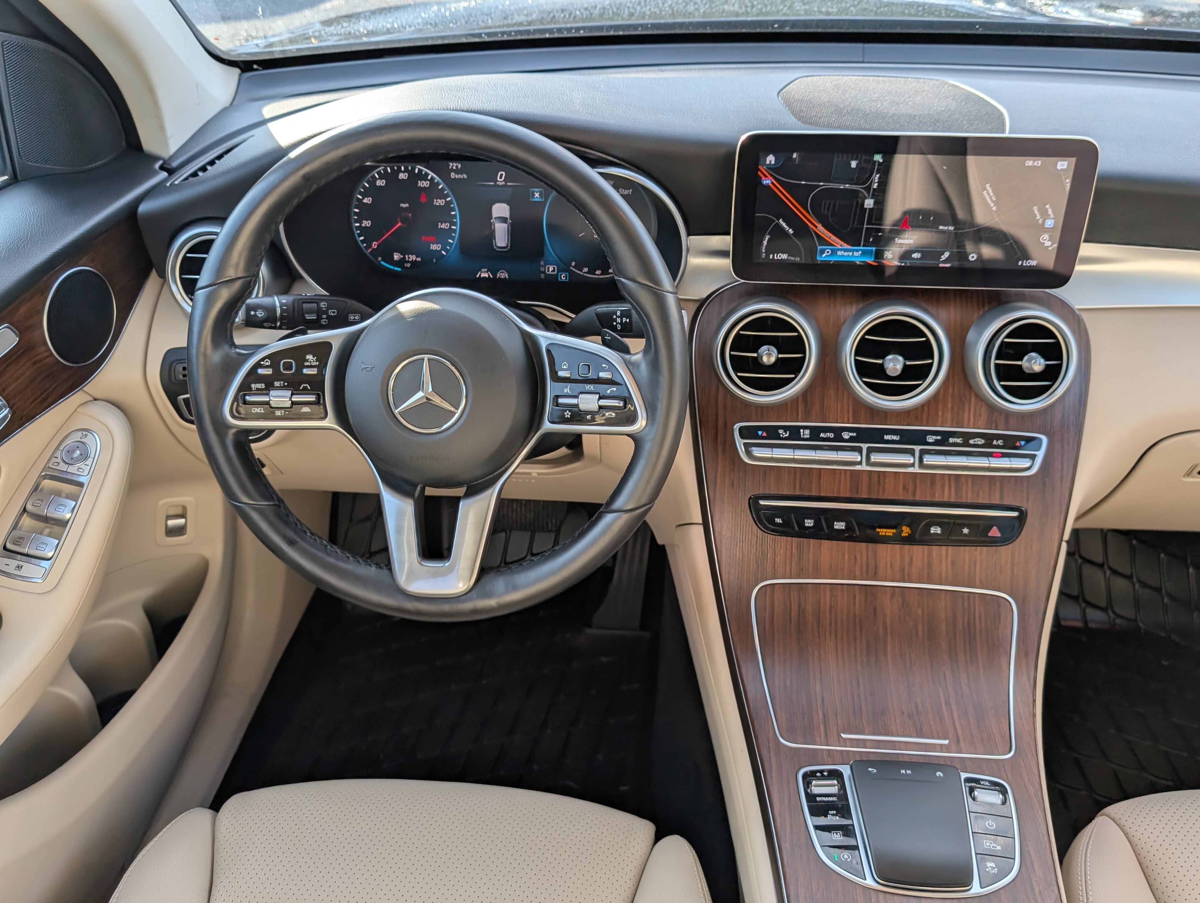 Used 2022 Mercedes-Benz GLC 300 4MATIC image 17