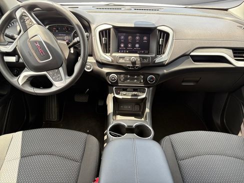 Used 2022 GMC Terrain SLE FWD image 15