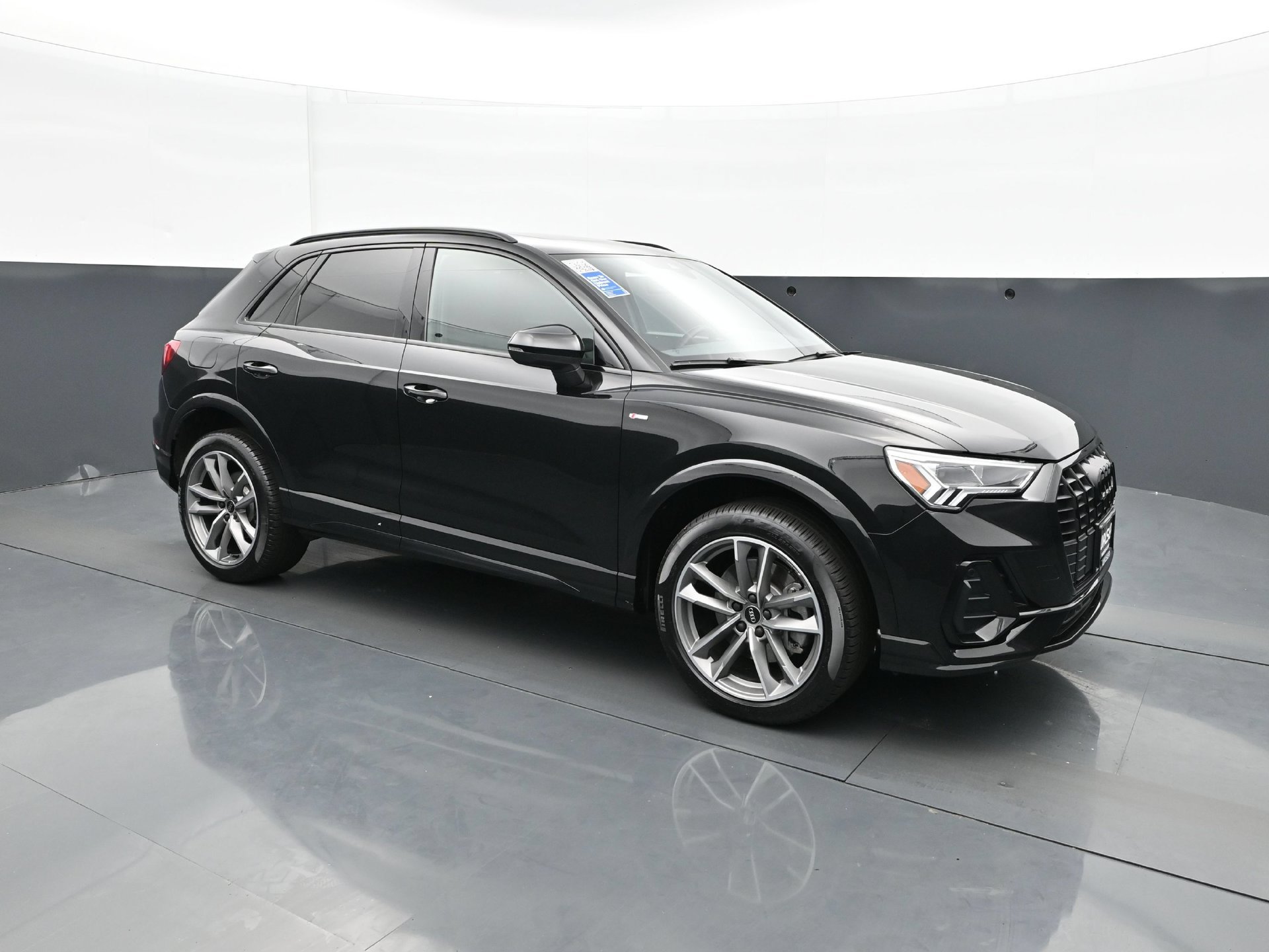 Used 2025 Audi Q3 2.0T Premium w/ Convenience Package AWD/4WD image 9