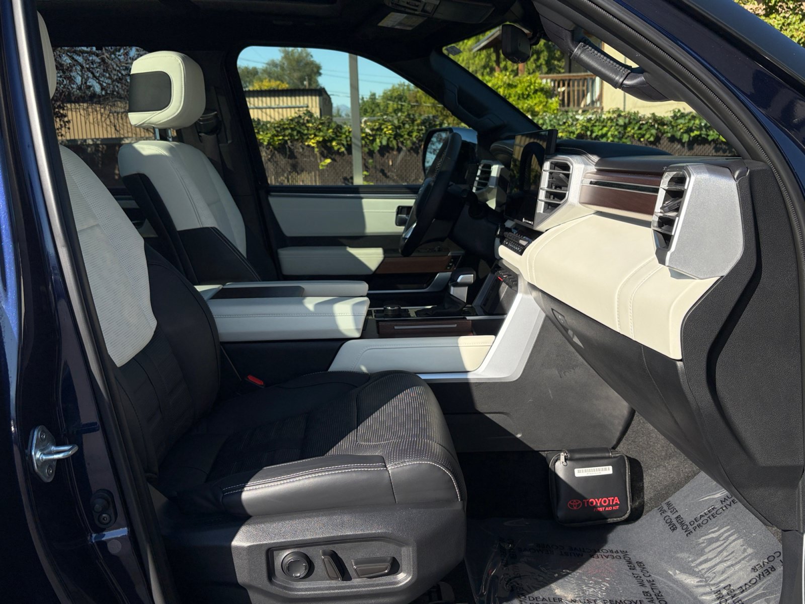 Used 2022 Toyota Tundra Capstone AWD/4WD image 30