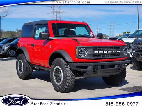 New 2024 Ford Bronco Black Diamond w/ Sasquatch Package image 1