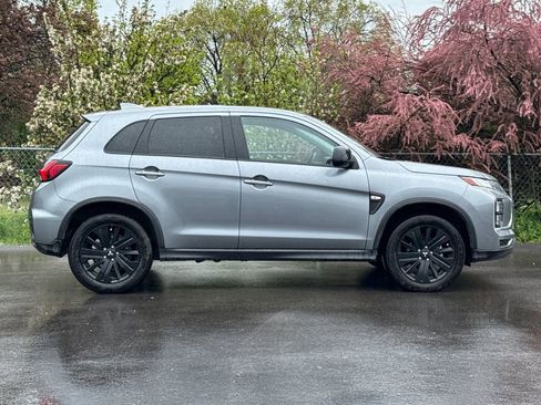 Used 2025 Mitsubishi Outlander Sport ES AWD/4WD image 3