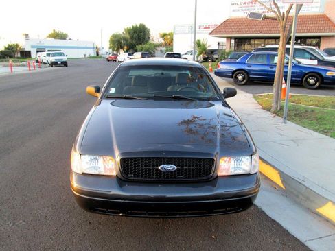 Used 2010 Ford Crown Victoria Police Interceptor RWD image 2