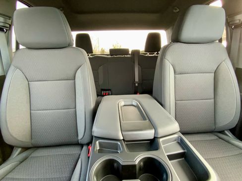 New 2026 GMC Sierra 1500 SLE image 31