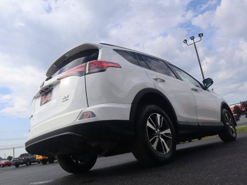 Used 2017 Toyota RAV4 XLE AWD/4WD image 21
