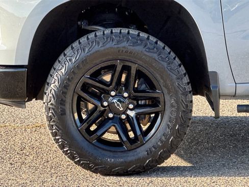 Certified 2025 Chevrolet Silverado 1500 Custom Trail Boss w/ Dark Appearance Package image 31