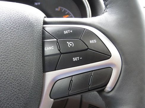 Used 2018 Jeep Grand Cherokee Limited AWD/4WD image 23