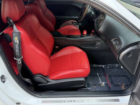 Used 2022 Dodge Challenger R/T Scat Pack RWD image 26