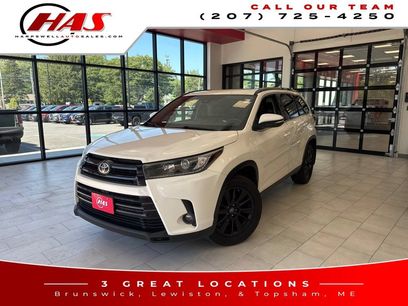 Used 2019 Toyota Highlander SE