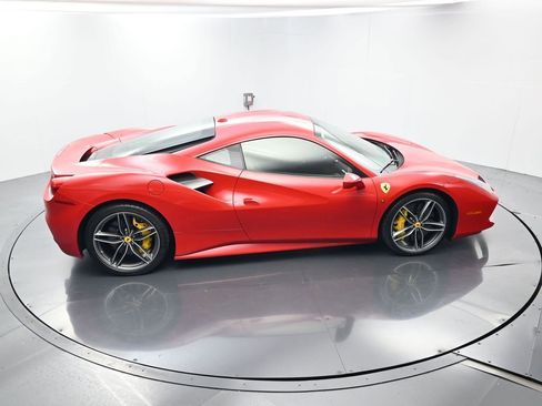 Used 2018 Ferrari 488 GTB RWD image 41