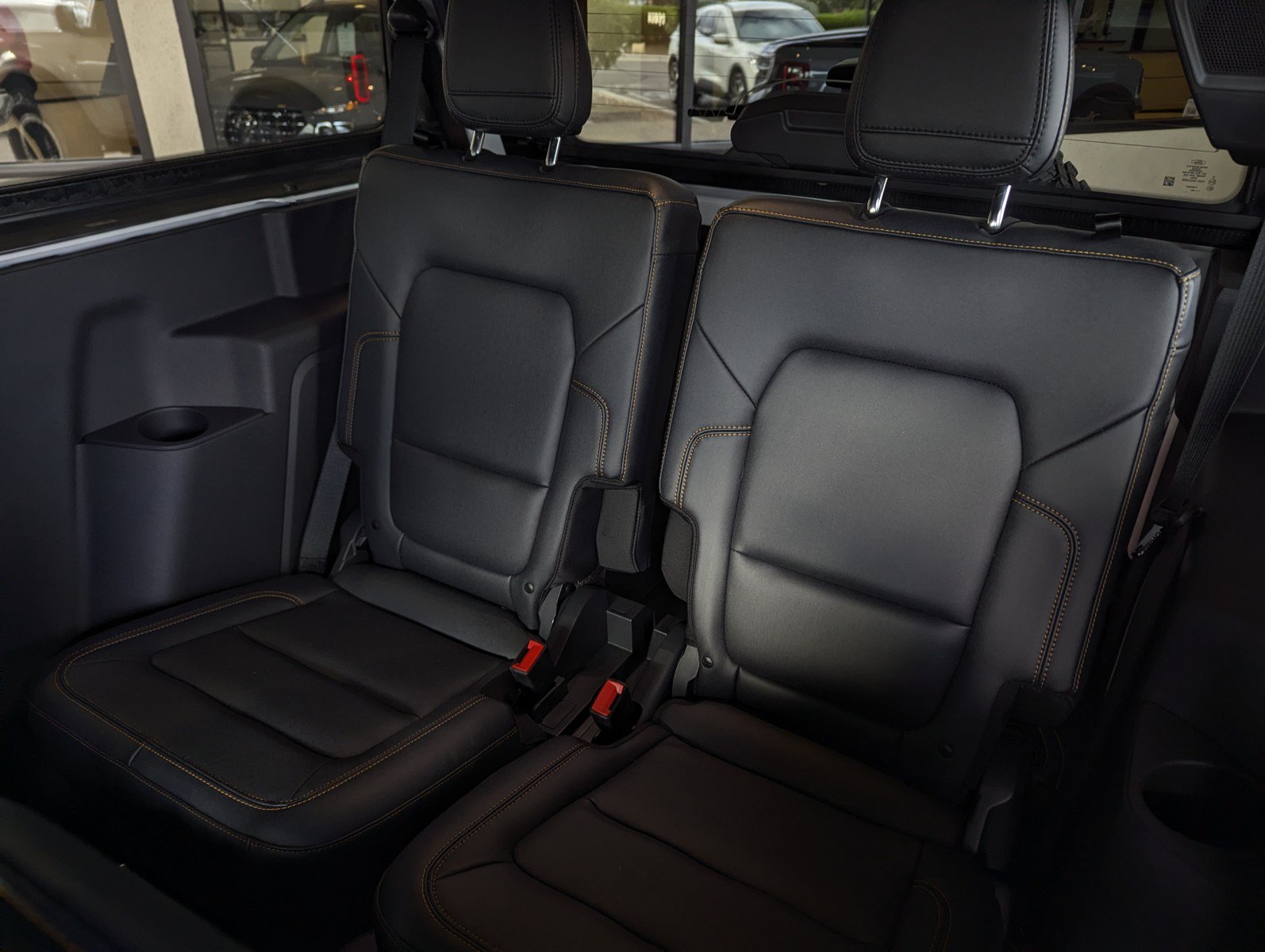 Used 2024 Ford Bronco Badlands w/ Sasquatch Package AWD/4WD image 8