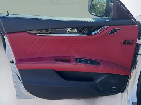 Certified 2022 Maserati Quattroporte GT image 22