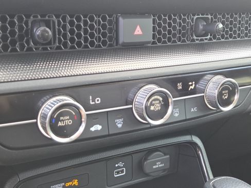 Used 2025 Honda CR-V LX image 29