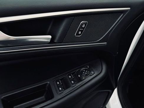 Used 2022 Ford Edge SEL w/ Convenience Package image 19