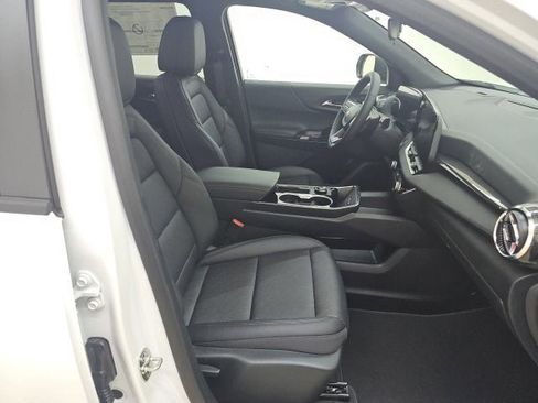 New 2026 Chevrolet Equinox LT image 13