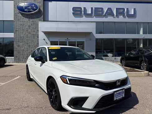 Used 2023 Honda Civic Sport image 1