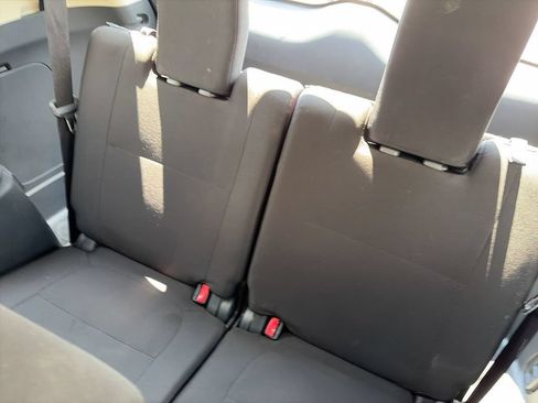 Used 2020 Mitsubishi Outlander ES FWD image 14