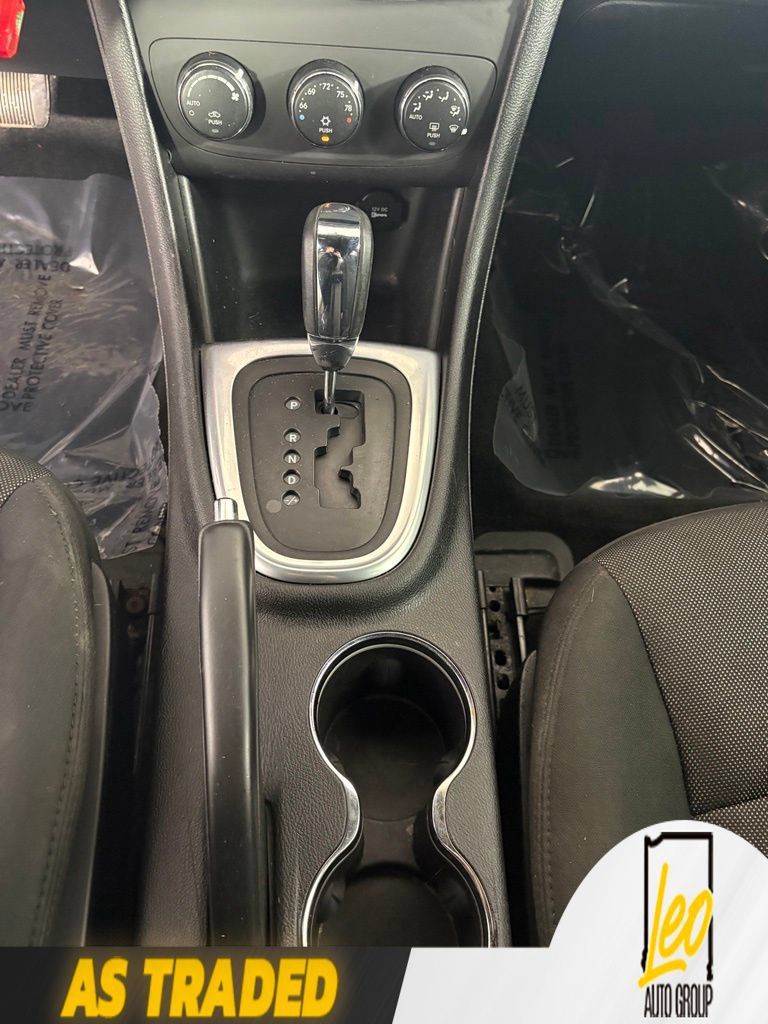Used 2013 Dodge Avenger SXT FWD image 17