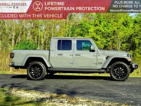 Used 2022 Jeep Gladiator Overland image 5