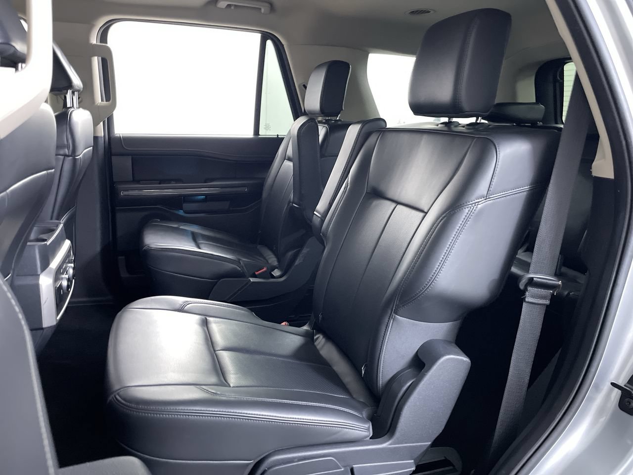 Used 2023 Ford Expedition XLT AWD/4WD image 22