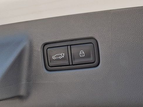 Used 2025 Hyundai Santa Fe SEL FWD image 32
