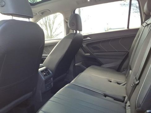 Used 2023 Volkswagen Tiguan SE w/ Panoramic Sunroof Package AWD/4WD image 27