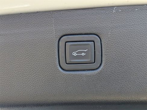 Used 2022 Chevrolet Blazer LT w/ Redline Edition image 13