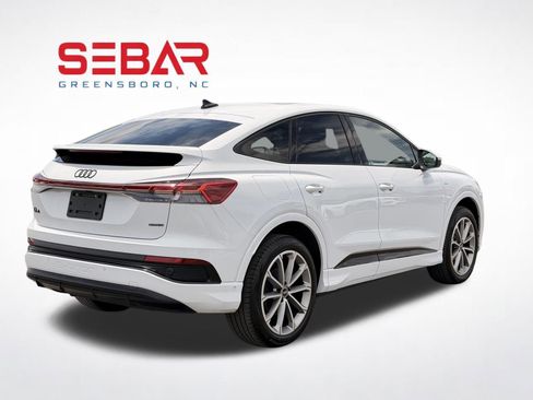 Used 2022 Audi Q4 e-tron Premium Plus w/ Premium Plus AWD/4WD image 7