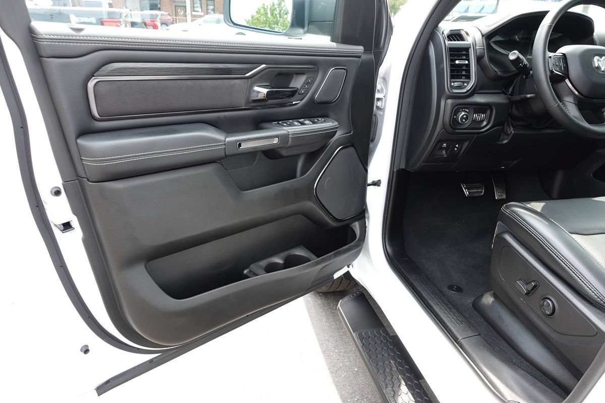 Used 2024 RAM 1500 Laramie w/ Night Edition AWD/4WD image 17
