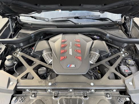 Used 2025 BMW X5 M Competition w/ Executive Package image 15
