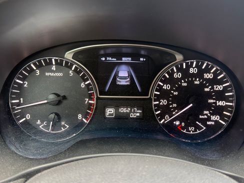 Used 2013 Nissan Pathfinder SV AWD/4WD image 36