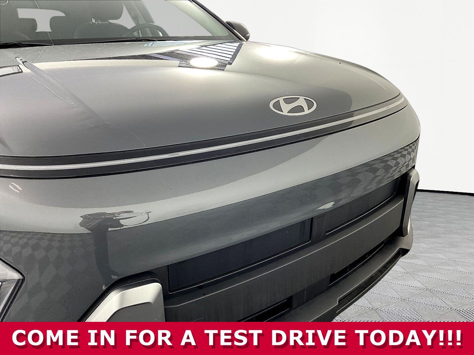Used 2025 Hyundai Kona SEL AWD/4WD image 30