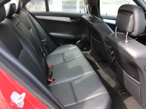 Used 2009 Mercedes-Benz C 300 4MATIC Sedan image 18