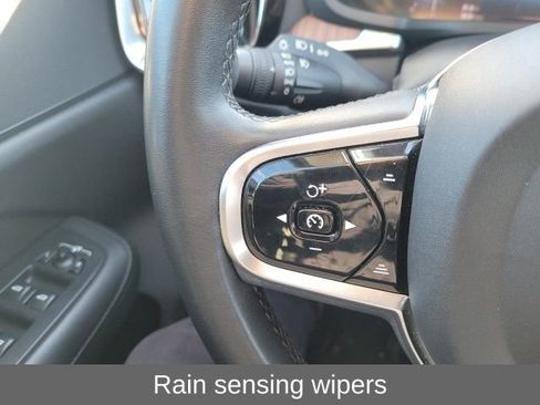 Used 2024 Volvo S60 B5 Plus image 12