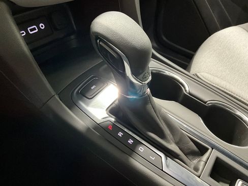 Used 2023 Chevrolet Equinox LT image 15