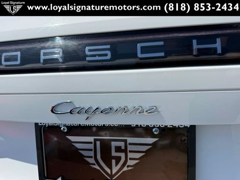 Used 2019 Porsche Cayenne AWD/4WD image 8