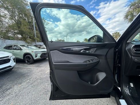 New 2026 Chevrolet TrailBlazer LS FWD image 28