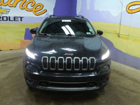 Used 2016 Jeep Cherokee Latitude AWD/4WD image 7