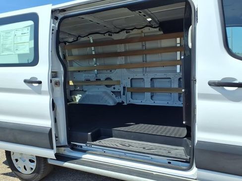 Certified 2025 Ford Transit 250 Low Roof w/ Exterior Upgrade Package RWD image 9