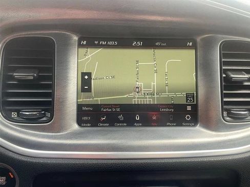 Used 2018 Dodge Charger R/T RWD image 19