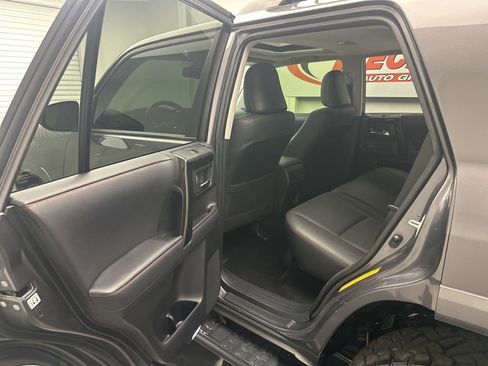 Used 2021 Toyota 4Runner Venture w/ Moonroof Package image 6
